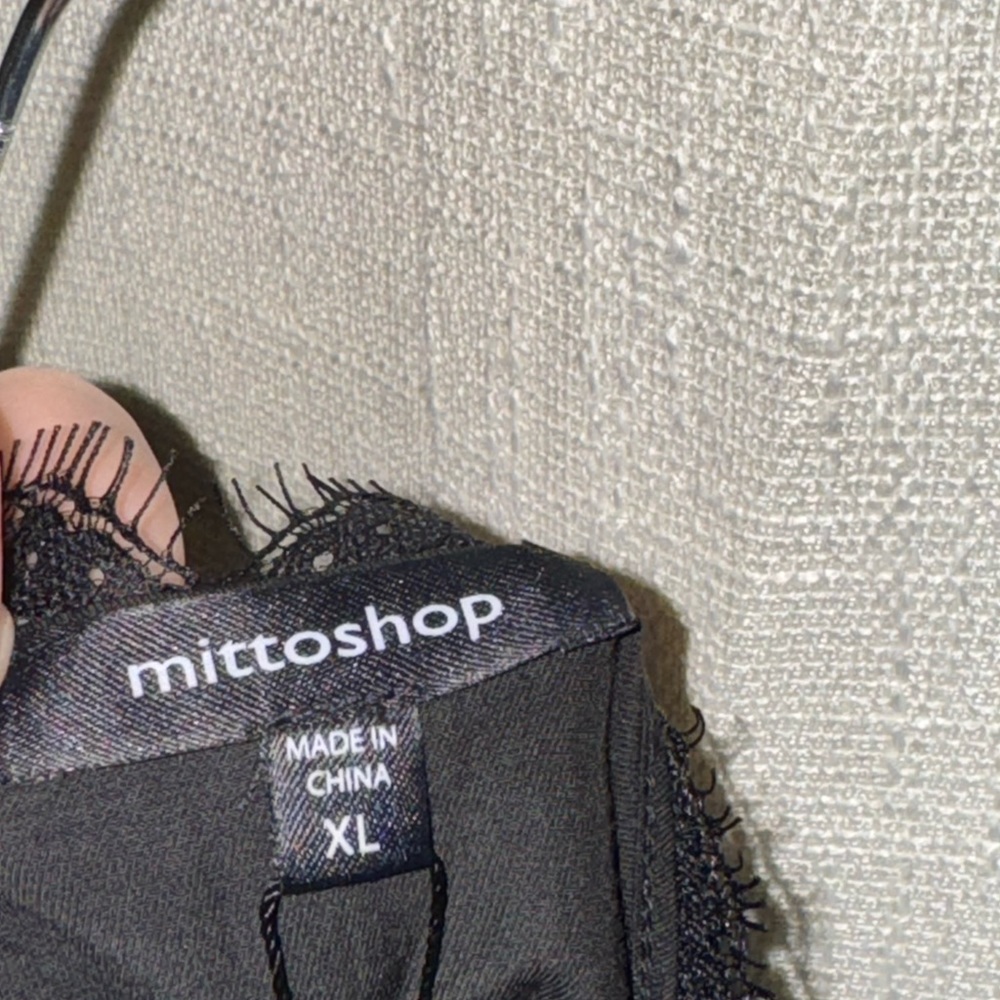 Mittoshop Black Tank Top with Lace Detail - Picture 6 of 8